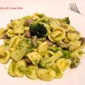 Orecchiette con Broccoli e Salsiccia
