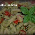 Pasta fredda con crema di zucchine e pomodorini