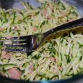 Torta salata con zucchine tonno e sesamo