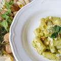 Candelotti con Pesto di Zucchine Noci e Mandorle