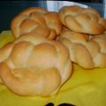 Si ricomincia:  treccie di pane alla ricotta