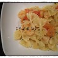 Farfalle con pomodori freschi e gamberetti