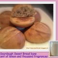 Sourdough buns with a scent of lemon and[...]