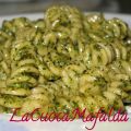 Fusilli al pesto di melissa