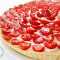 CROSTATA CON CREMA AL LEMON CURD E FRAGOLE