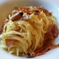 Tagliolini alla crema di porri, crudo croccante[...]