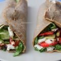 Crepe di grano saraceno con fragole, feta,[...]