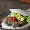 Panino arabo con burger di lenticchie