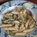 Penne con cipollotti freschi, peperoncino,[...]