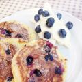 Blueberry Pancakes, Yogurt Greco e Miele