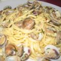 Fritto di calamari e totani con fiori di zucca