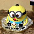 Minion Cake - Torta Minion... I'm back!