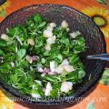 Insalata croccante con pancetta e dadini di pane