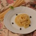 Spaghetti con burro e Parmigiano Reggiano,[...]