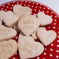 Biscotti a cuore per la festa della mamma