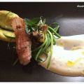 Murici e cannocchie su nido di zucchine, con[...]