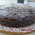 Torta al cioccolato coperta con glassa lucida[...]