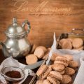 Macarons al cacao e ganache al burro di arachidi