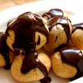 Bigne al caffè e cioccolato