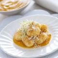 Gnocchi con cuore di montasio e crema di zucca