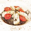 LUI: Risotto al nero di seppia con scorfano e[...]