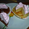 SURPRISE INSIDE CUPCAKES