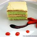 Tiramisù  al pistacchio con salsa ai frutti vari