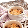 Crumble di pesche caramellate e cocco