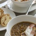 Zuppa di lenticchie con crostini