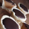 Caramel chocolate tarts