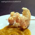 Vellutata di zucca con gamberi in tempura allo[...]