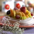 Pavlova al cacao con ananas e pistacchi[...]