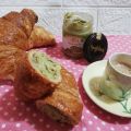 CORNETTI SFOGLIATI CON CREMA AL PISTACCHIO