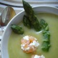 Crema di asparagi con polpette di salmone