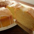 Il ciambellone della nonna glassato.