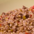 Orzotto con peperoni e salsiccia luganega[...]