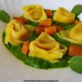 Tortelli ripieni di zucca su crema di foglie di[...]