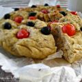 FOCACCIA CON POMODORINI E OLIVE NERE... GIOTTO[...]