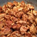 Bocconcini di pollo con salsa di soia e mandorle