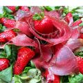 Fiore di bresaola e fragole