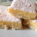 QUADROTTI ALLA CREMA DI LIMONE CON MERINGA[...]