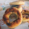 CIAMBELLE AL FORNO CON ZUCCHERO E CANNELLA