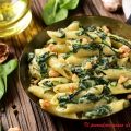 Penne con gorgonzola noci  e spinaci