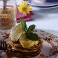 Pancake profumati al cocco con banane e yogurt