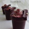 Bicchierini di cioccolato con panna al caffè