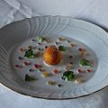 Tuorlo d'uovo fritto su acqua di burrata e[...]