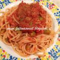 Spaghetti con Pomodoro, Tonno e Olive
