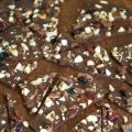 Mendiant al cioccolato fondente con frutta secca