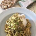 Primi piatti: Troccoli con pesto di pistacchi e[...]