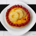 Crostata alla crema cotta ananas e lamponi